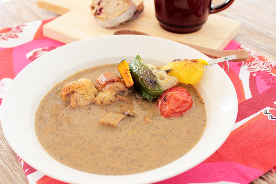 野菜がたっぷりとれる グリル野菜と黒ゴマ豆乳スープカレー レトルトカレーのレシピ ボンカレー公式サイト